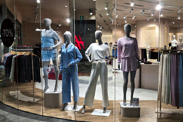 Planta de fabricación Manekkin: producción profesional de maniquíes en Ciudad de México